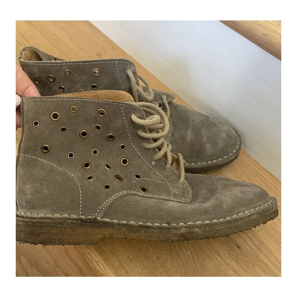 BANANA REPUBLIC CHUKKA ANKLE BOOTS BROWN DESERT TAN SUEDE LEATHER 9 Studs Woman